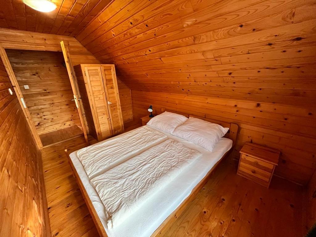 Almos Apartman Balatonfenyves Eksteriør bilde